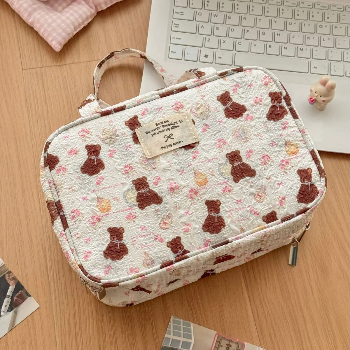 YT Multifunctional Large Capacity Multi-layer Partitioned Makeup Bag New Handbag Pleated Bear Handheld Makeup Bag Cute