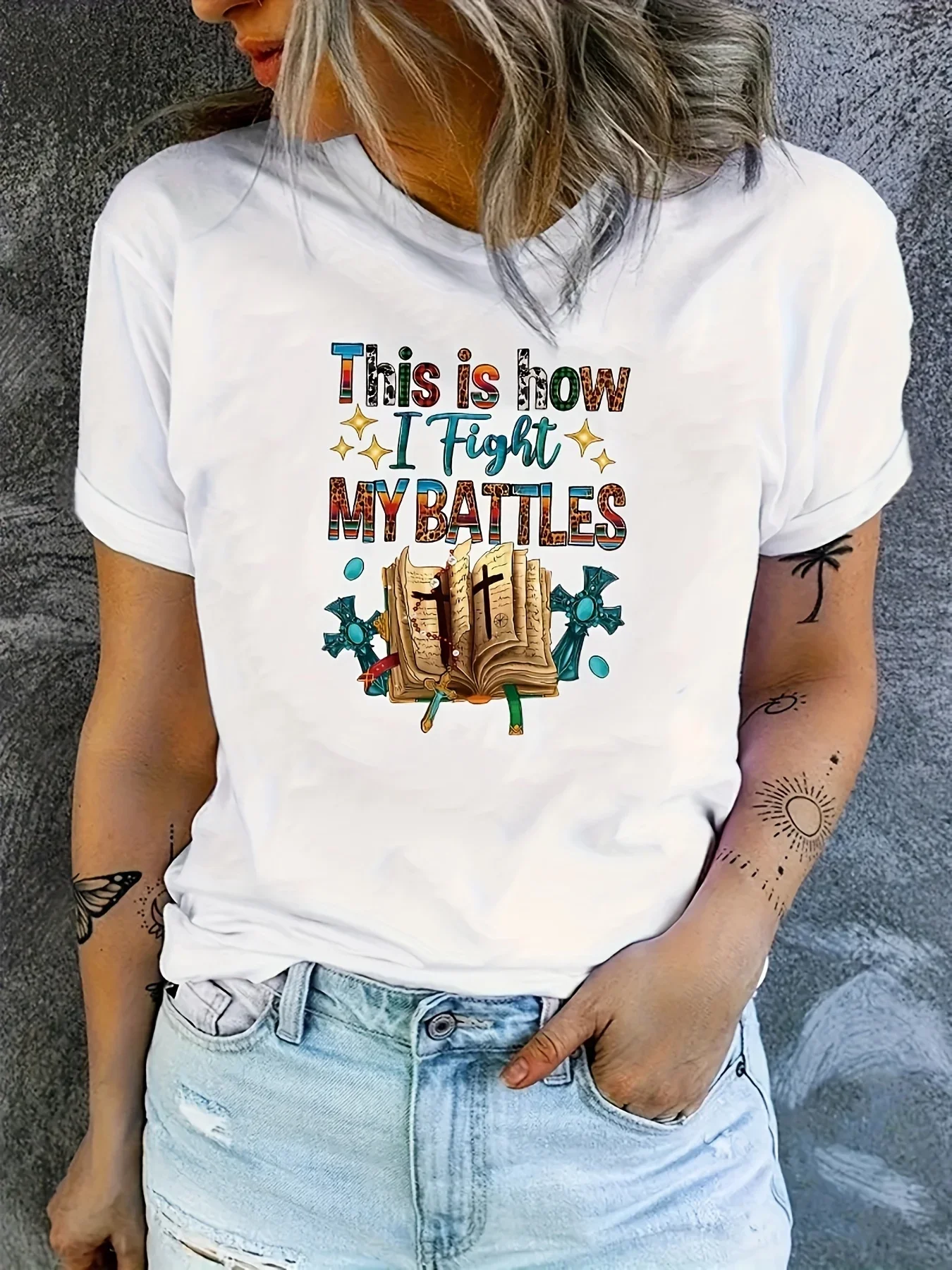 T-shirt con stampa di lettere colorate della bibbia, t-shirt girocollo a maniche corte Casual primavera estate, abbigliamento donna