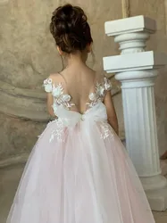 Różowy tiul Nude Neck Floor Sweeping Lace Applique Flower Girl Dress Cute Wedding Bridesmaid Birthday Celebration Eucharystia Dress