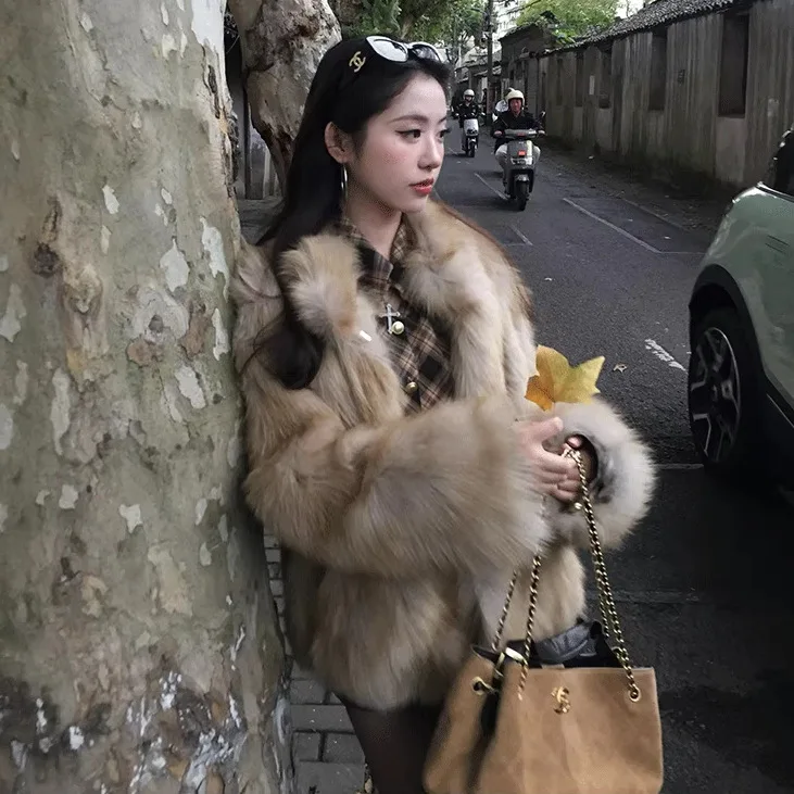 Eco Fox Fur Mid-Long Winter New Thick Two-Tone Gradient Fuzzy Women's Coat 4