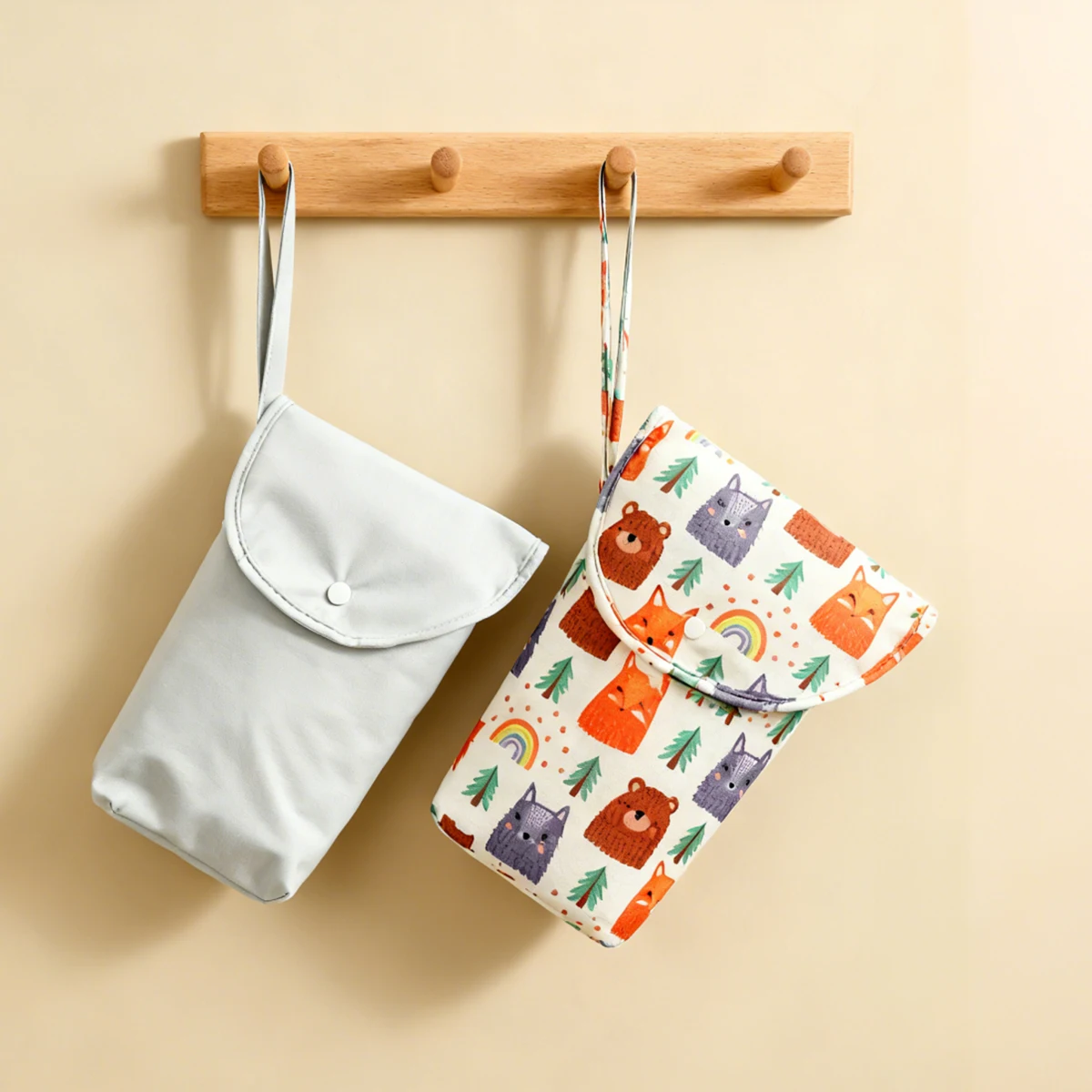 

2PCS Wet Dry Bag Laundry Organizer Pouches Multi-functional Storage Bag Ideal for Diapers Breast Pump Parts Nappy Diaper Bags