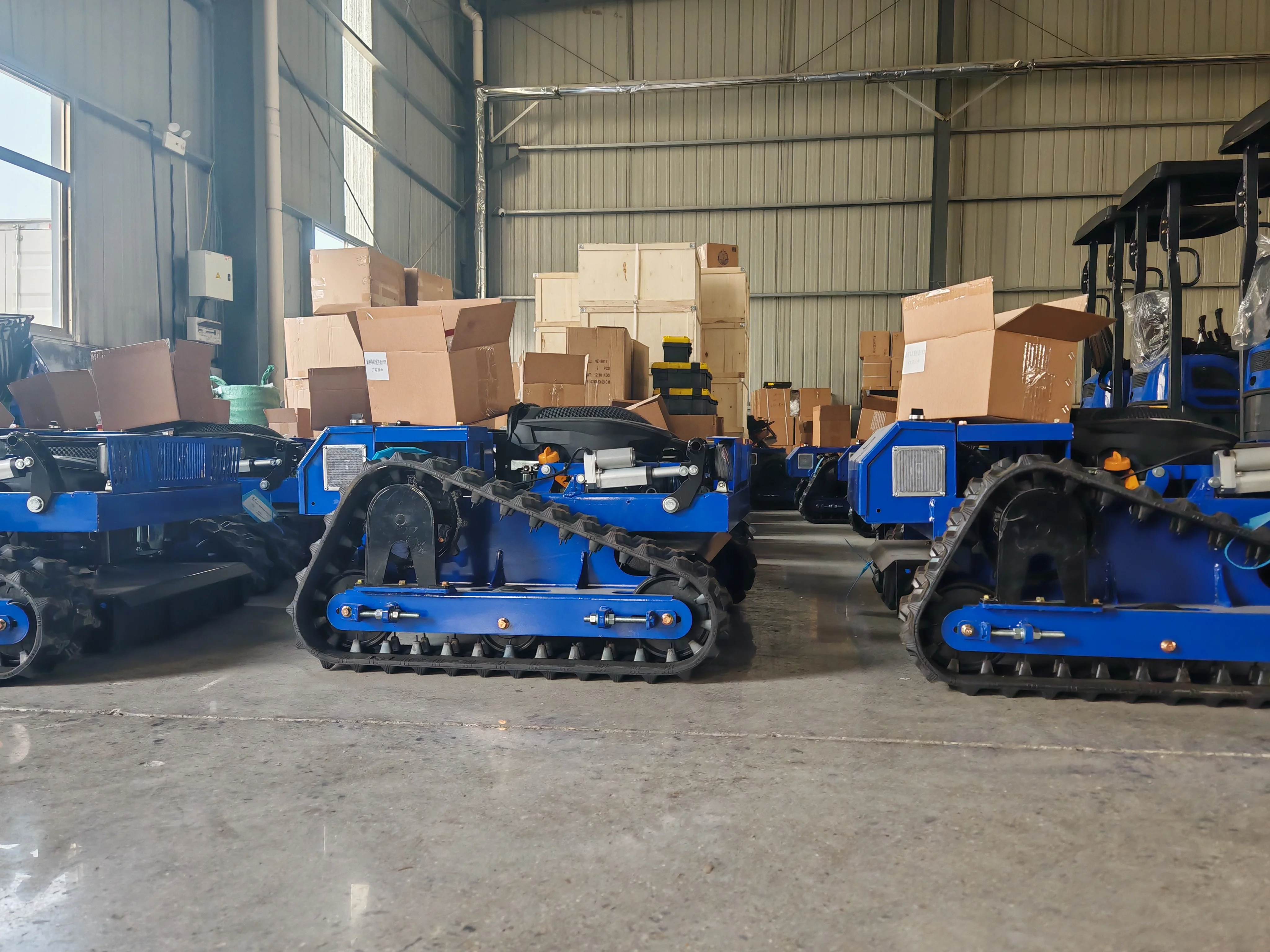 

Customized cordless lawn mower multi-threaded operation remote control system, beautiful customer service