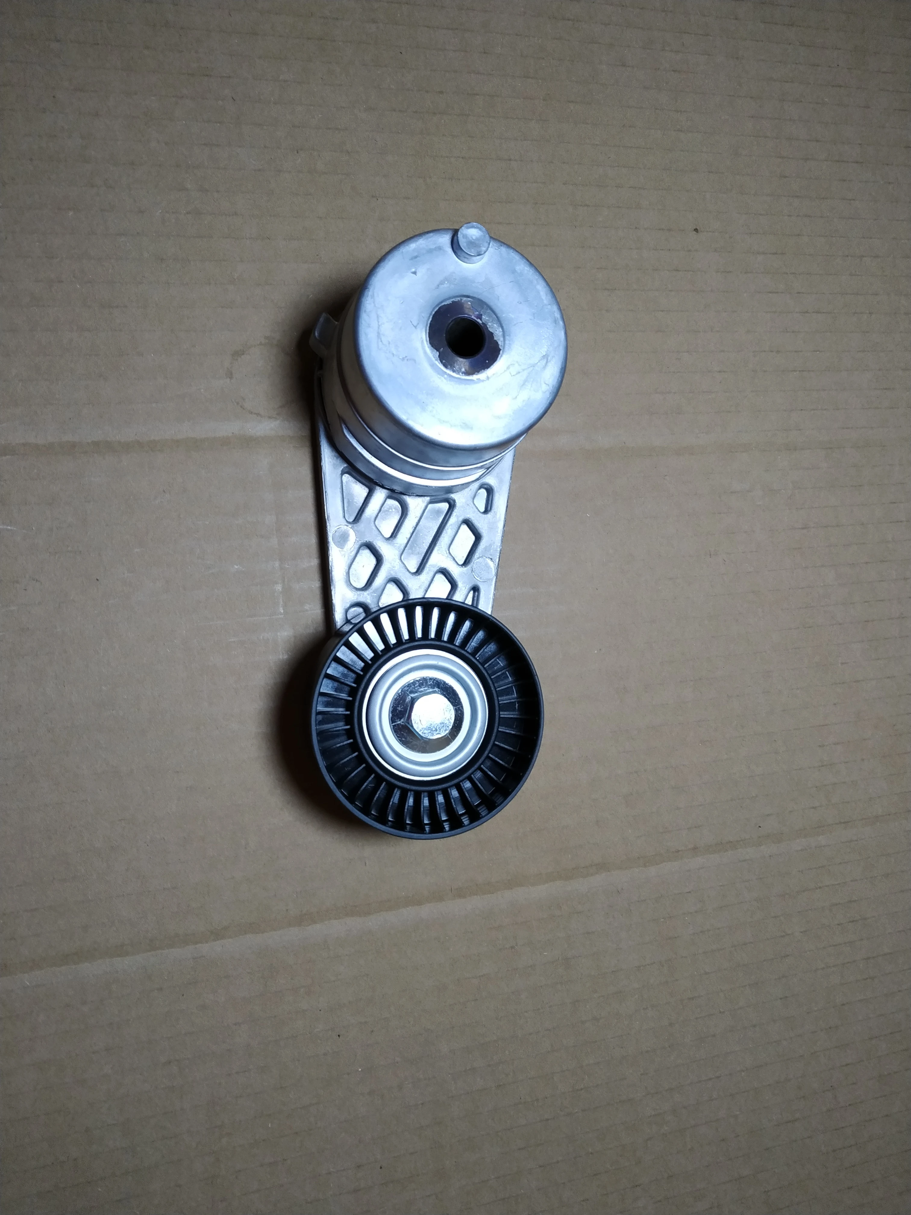 

TENSIONER 3701200-ED01A GWM V200 GREAT WALL HAVAL H5 H3 WINGLE 5 EURO STEED 5 ENGINE GW4D20 DIESEL 2.0