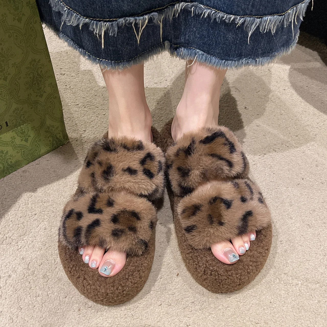 Anti Slip Thick Soled Women Slipper Comfort Height Increa Women Cotton Shoes Winter New Womens Home Shoes Versatile Casual Shoes