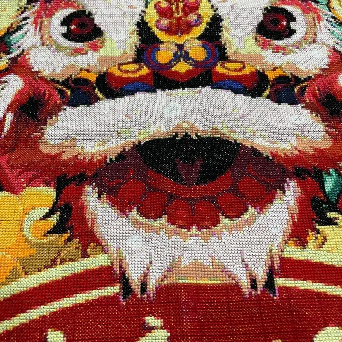 (Finished product) Pure handmade cross stitch. Business is thriving. Tiger opens a store, vertical version 50 * 67cm lion dance