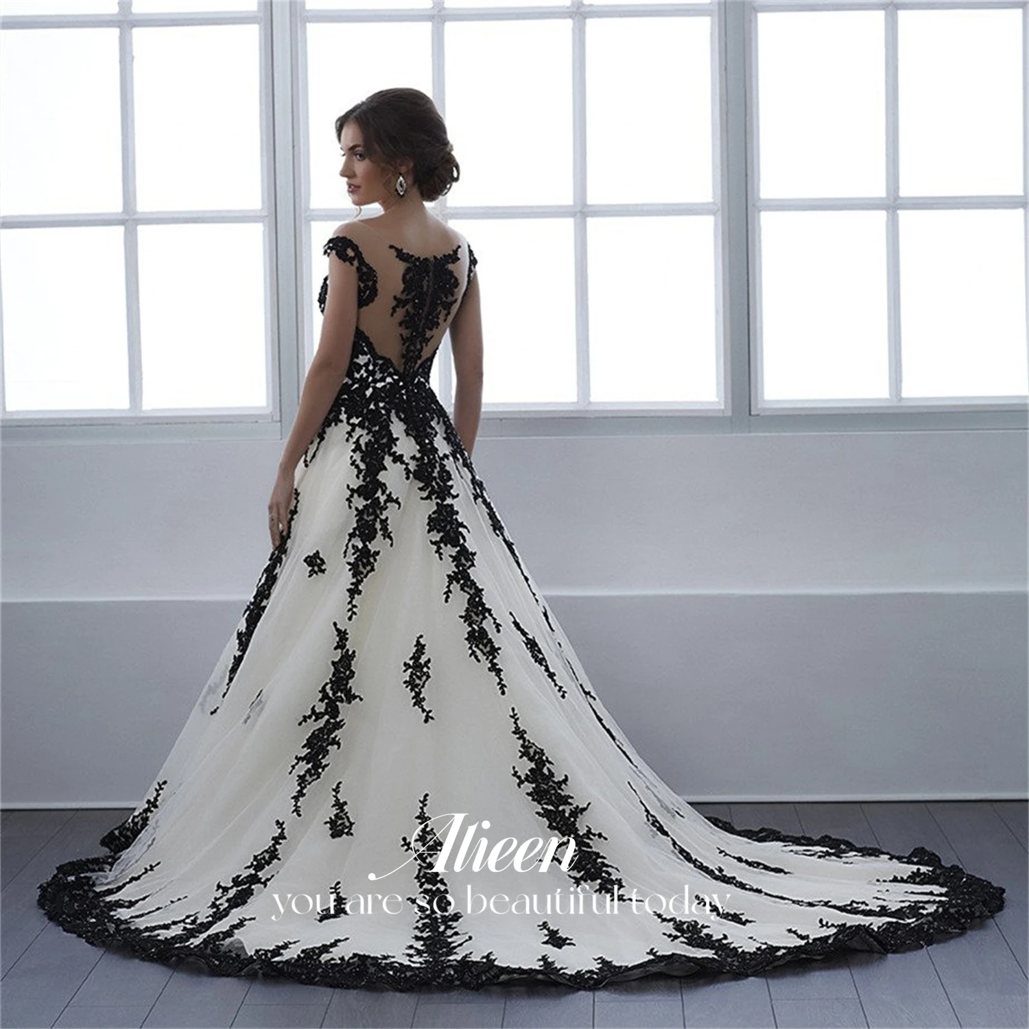 Wedding Dress Gala Dresses Woman Customized for Party Dresses for Prom Line A Black Decal White V Collar Evening Gown Luxury