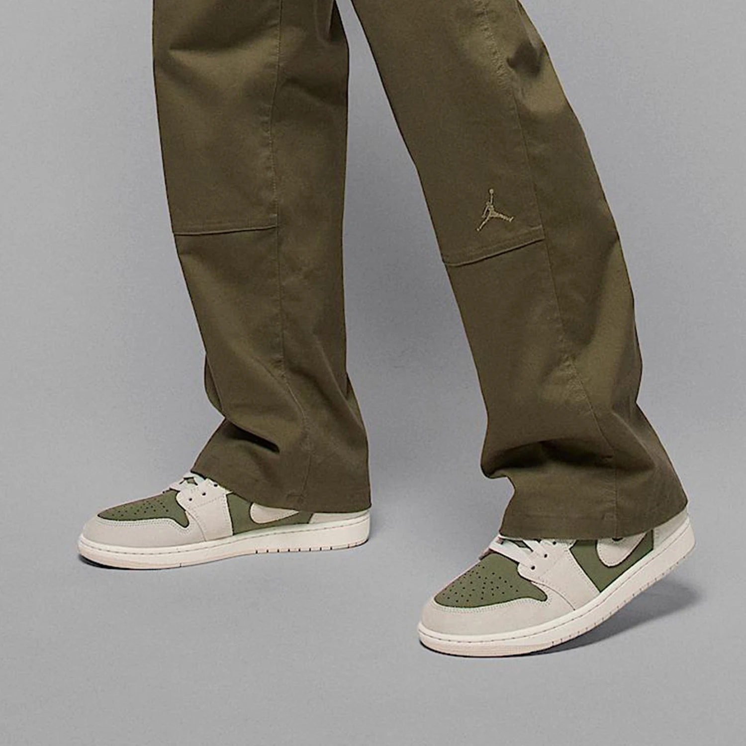 

Оригинальные мужские спортивные классические амортизирующие баскетбольные кроссовки Nike JORDAN с низким верхом HV4089-201