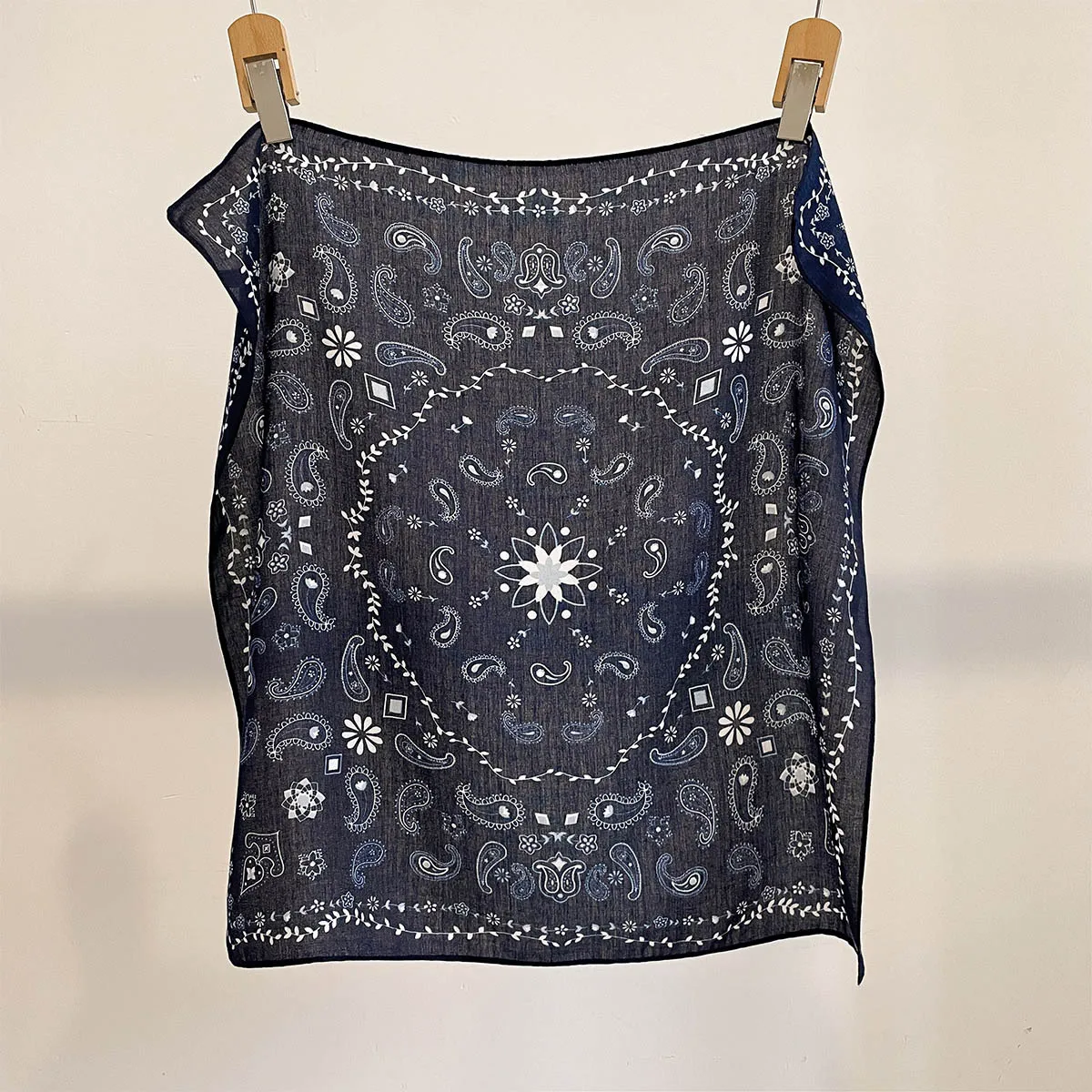 Summer Retro Cashew Square Scarf For Women Luxury Soft Satin Scarves Bandanas Elegant Hijab Neckerchief Spring Shawl Beach Wraps - view 4