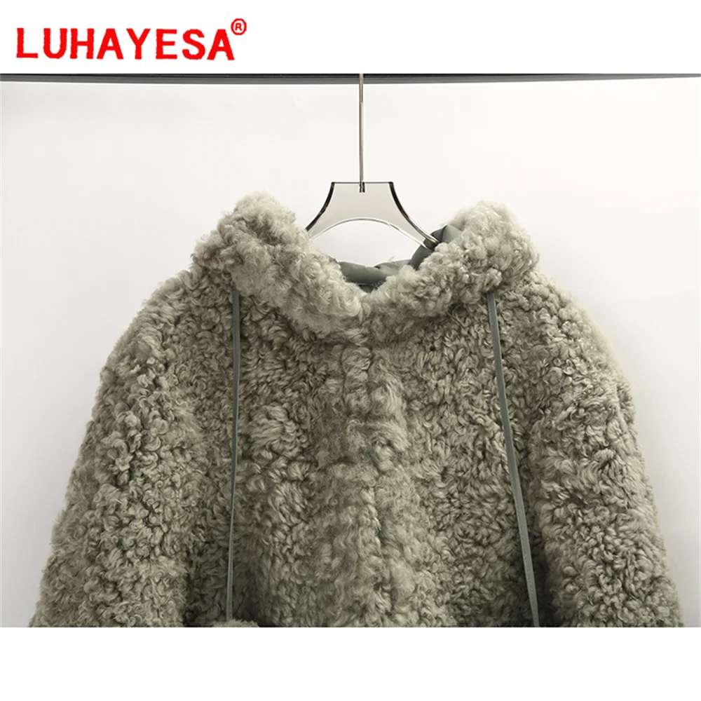 2024 New Hooded Bazaar Fur Coat Women Real Lamb Fur Clothing 100% Genuine leather