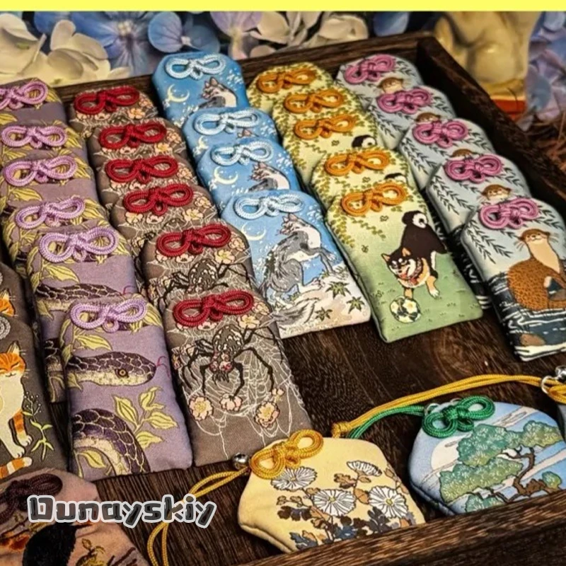 

An z O Store@SILENT HILL F Fan-made Amulet Accessories Spider Cat Dog Wolf Pallas Pit Viper Eurasian River Otter Cosplay Prop