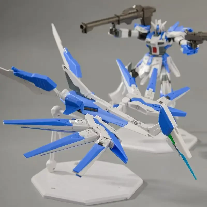 バンダイ HG 1/144 RX-93-v2 ハイ Nu ウォリアー組み立てるモデルアクションフィギュア子供のロボットのおもちゃデスクトップ装飾