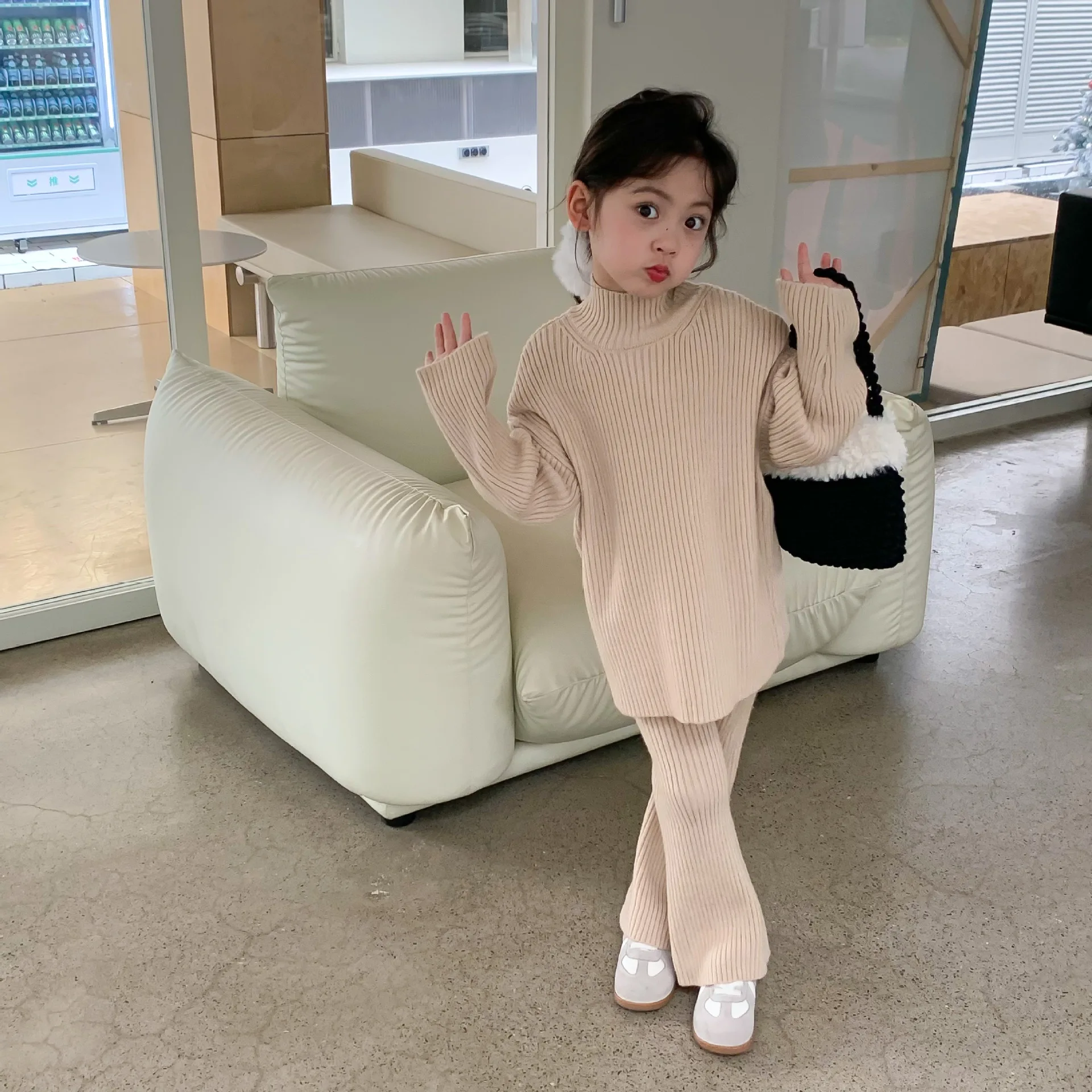 

Children Clothing 2023 Autumn Winter New Fashionable Korea Style Girls Solid Color Sweater and Bell Bottom Pants Two Piece Set