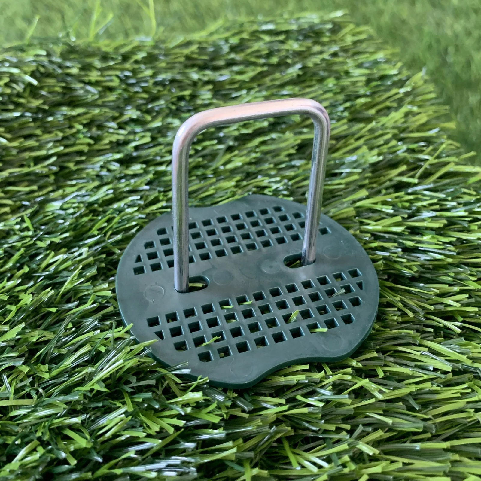 

Galvanized Landscape Staples Durable Material Superior Anti-Rust Fence Stakes Suitable for Securing Weed Barrier