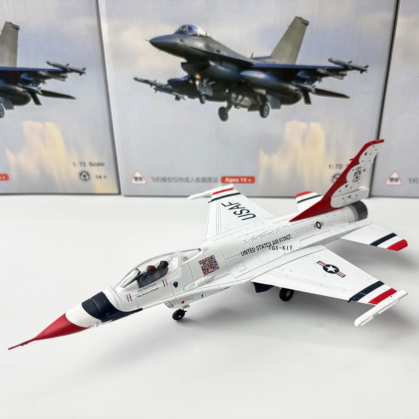 1/72 Scale U.S. Air Force F-16C Thunderbirds F16 F16C Fighter Jet Diecast Finished Military Plane Model Collection Ornament Gift view 6