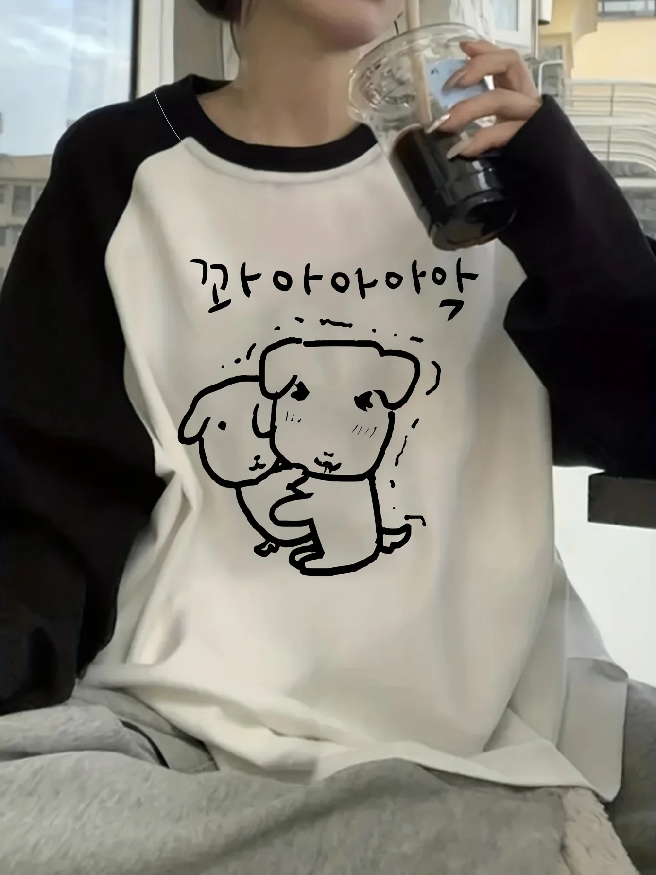 Women's Korean Style Easy Two Little Dogs Interaction Raglan Sleeve Long Sleeve T-Shirt for All Seasons Graphic Tops Clothes Y2k