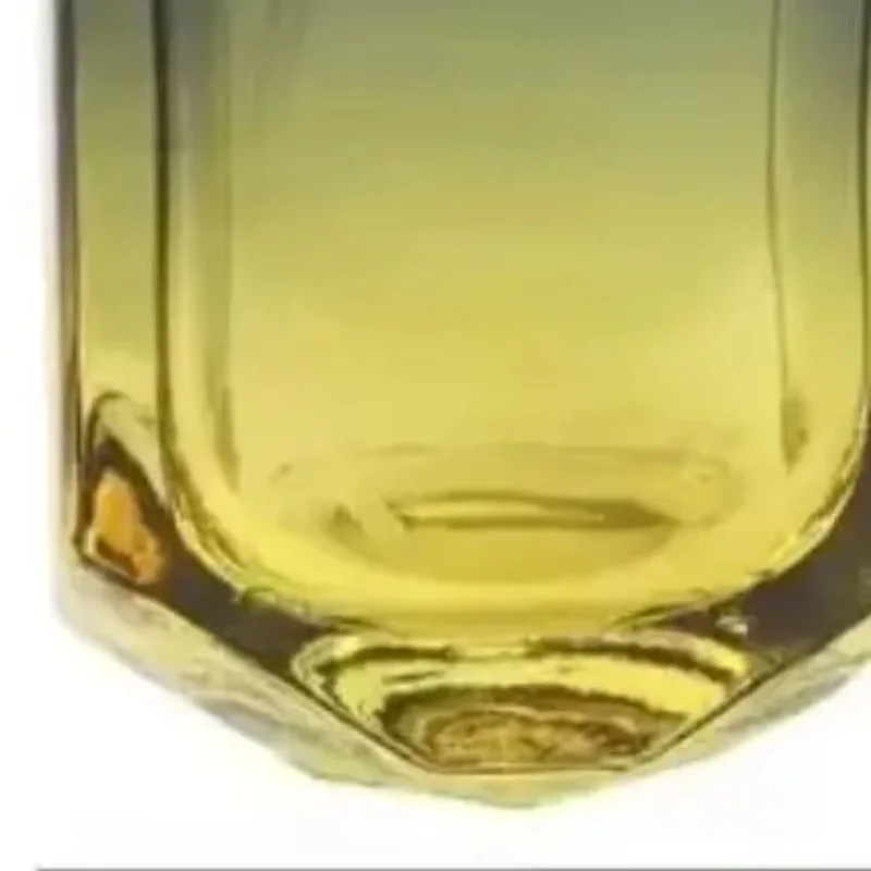 Pressionando: Scopri la Pratica Bottiglia Spray Multifunzionale per Profumo e Oli Essenziali