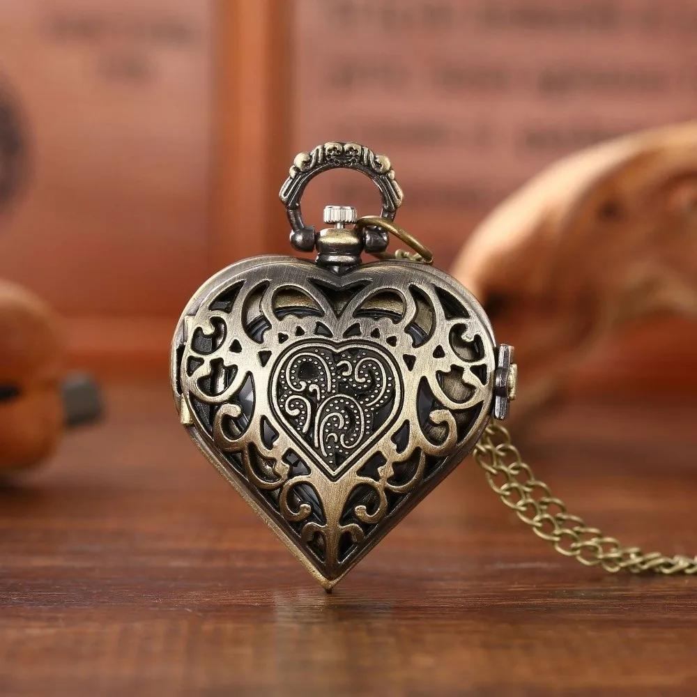 Stylish Quartz Pocket Watch Heart Shape Alloy Clock Hollow-out Pendant Watch Fashion Accessories