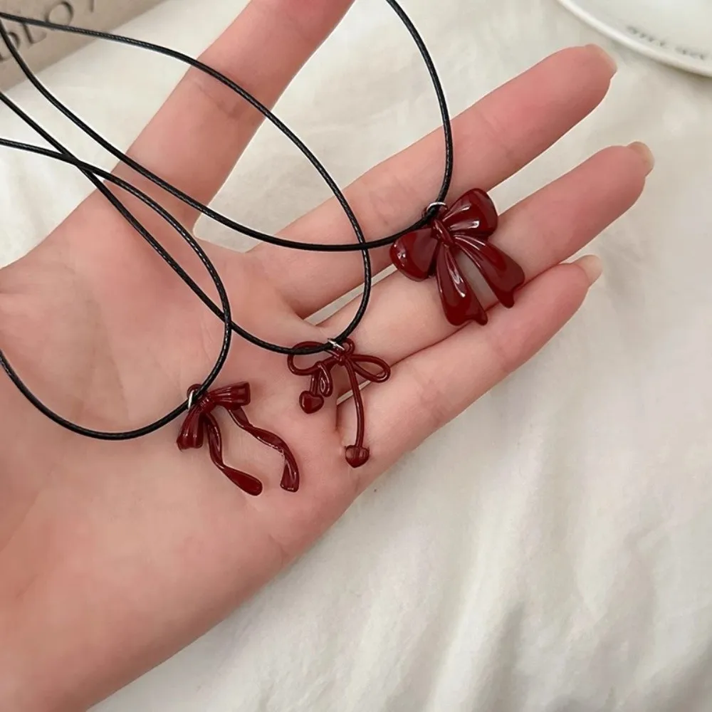 Sweet Bowknot Pendant Necklace Cool Red Leather Rope Necklace Dripping Oil Design Black Leather Clavicle Chain Spicy Girl Style