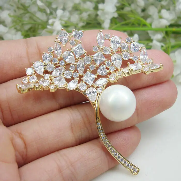 Beautiful Woman's Fan-shaped Flower Microinlay Zircon Crystal Pearl Brooch Pin