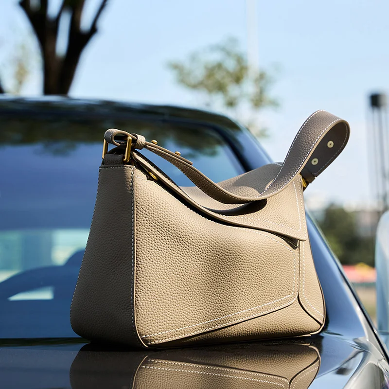 

New 2025 Women Messenger Bag Soft Leather Fashion Girl Handbags Designer Shoulder Large Capacity Hobo Bag Satchel