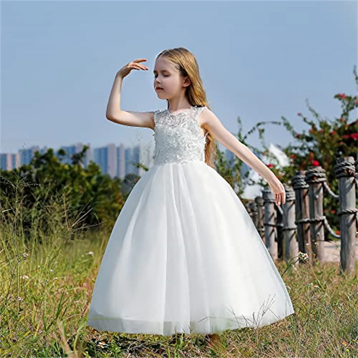 

Flower Girl Dress White Fluffy Tulle Lace 3D Applique Sleeveless Wedding Lovely Flower Child's Eucharistic Birthday Party Dress