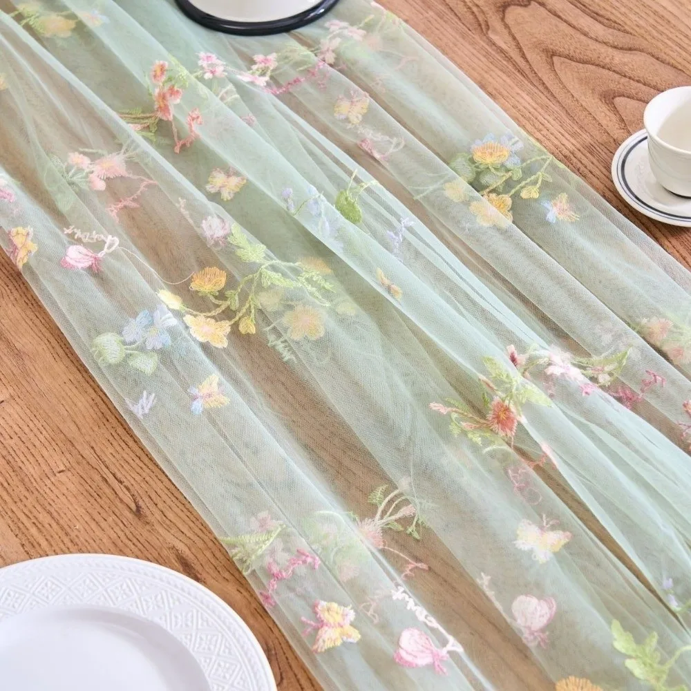 French Vintage Embroidered Floral Table Runner Romantic Semi-Transparent Wrinkled Table Runner Fresh Color Lace Table Flag