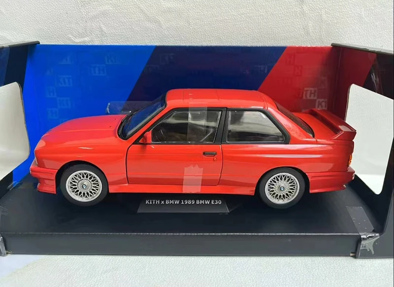 Diecast 1:18 Scale E30 M3 1989 Car Simulation Alloy Car Model Toy Collectible Gifts Ornaments