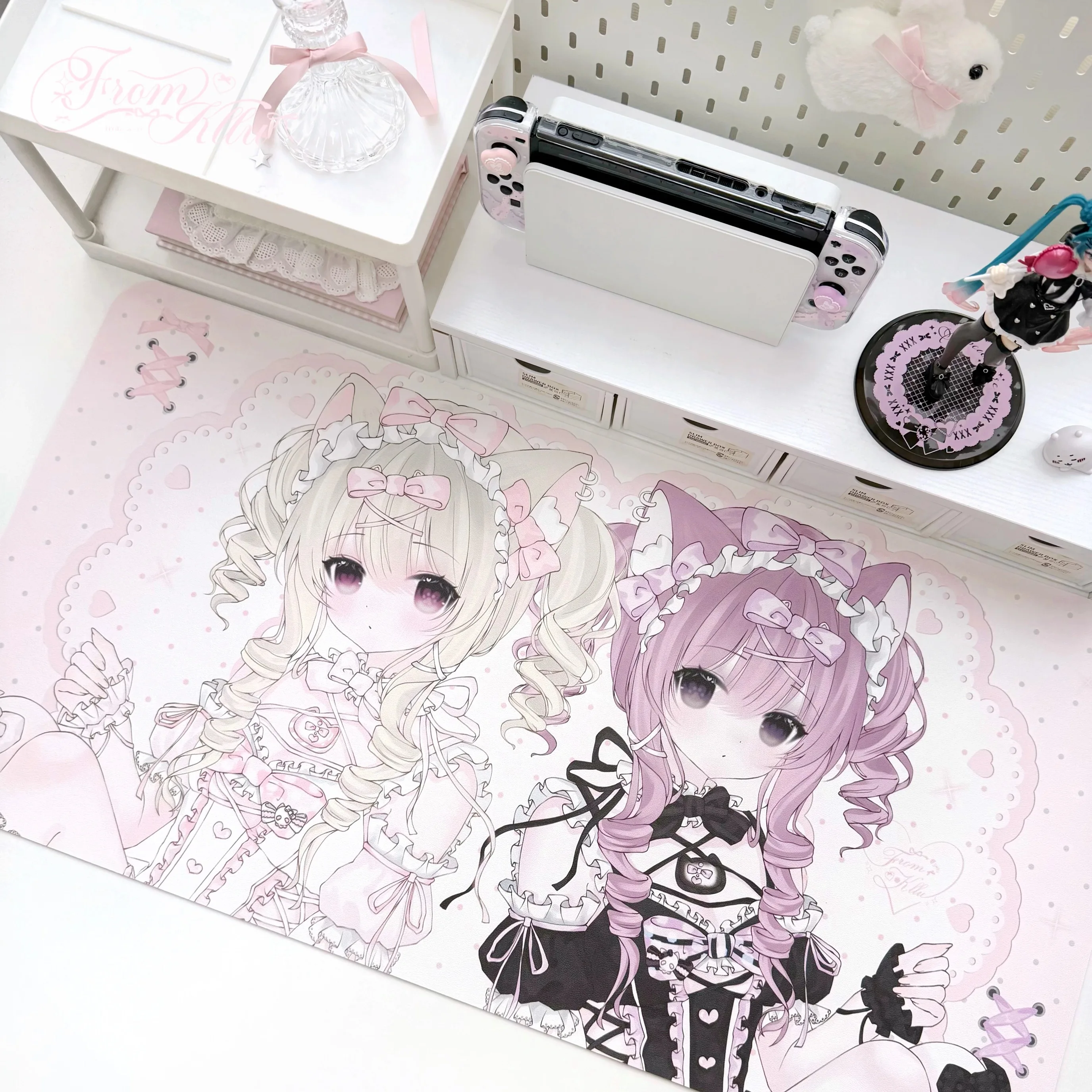 Sweet Cat Girl Leather Desk Mat, Mouse Pad, Waterproof, Non-Slip, Easy to Clean