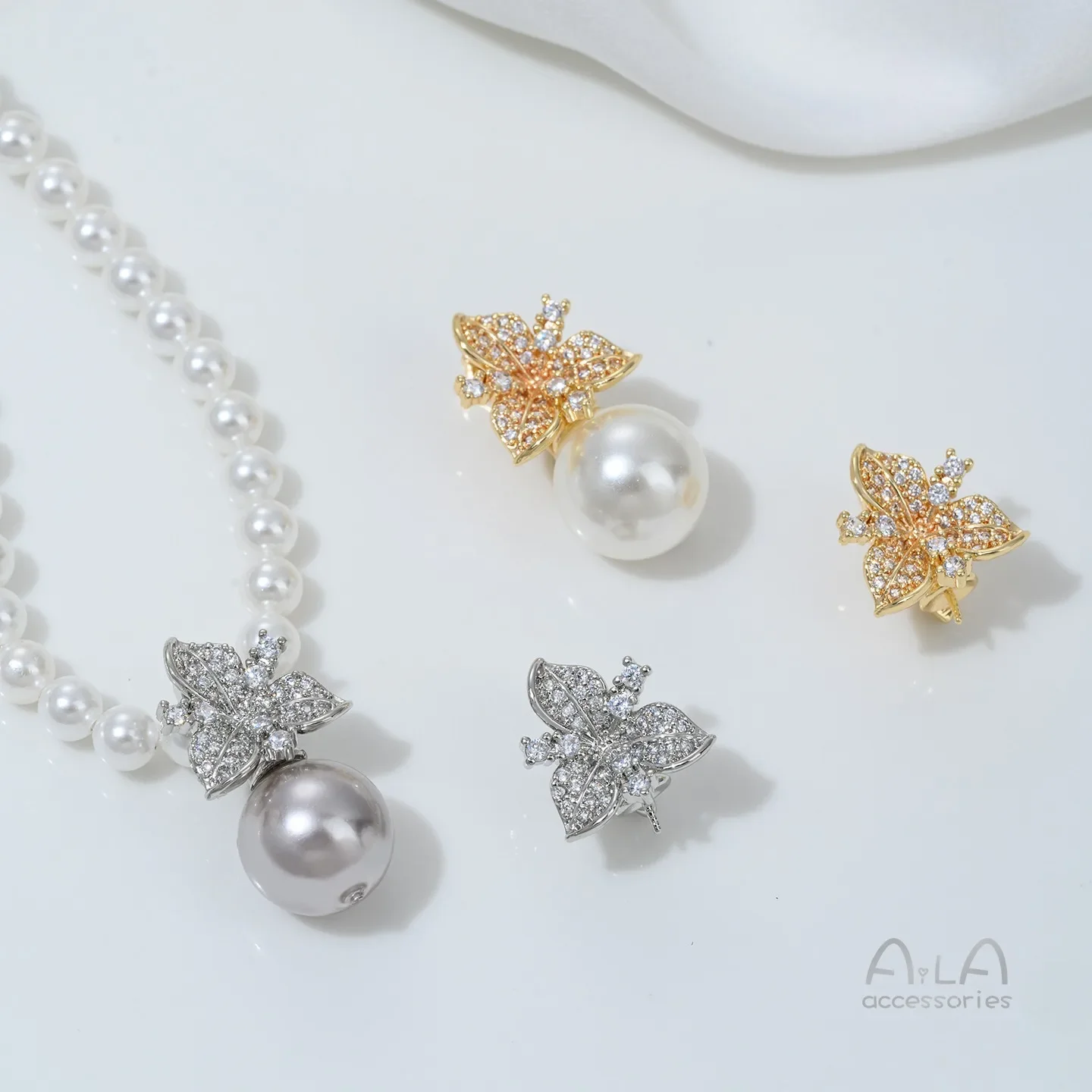 

14K Genuine Gold Slightly Inlaid Zirconium Flower Pearl Hollow Pendant Clasp Diy Handmade Necklace Bracelet Accessory Material