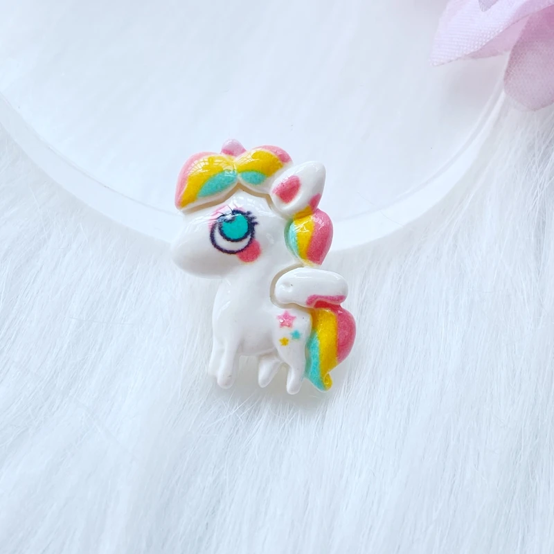 Mini unicornio de dibujos animados mezclados, cabujones de resina de espalda plana, collar, colgante, llavero, dijes, decoración DIY, nuevo, 10