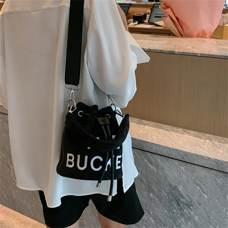 Plush Crossbody Bags for Women Shoulder Bags Fashion Letter Retro Purse and Handbags Designer Bag Сумка Женская Bolsas Femininas