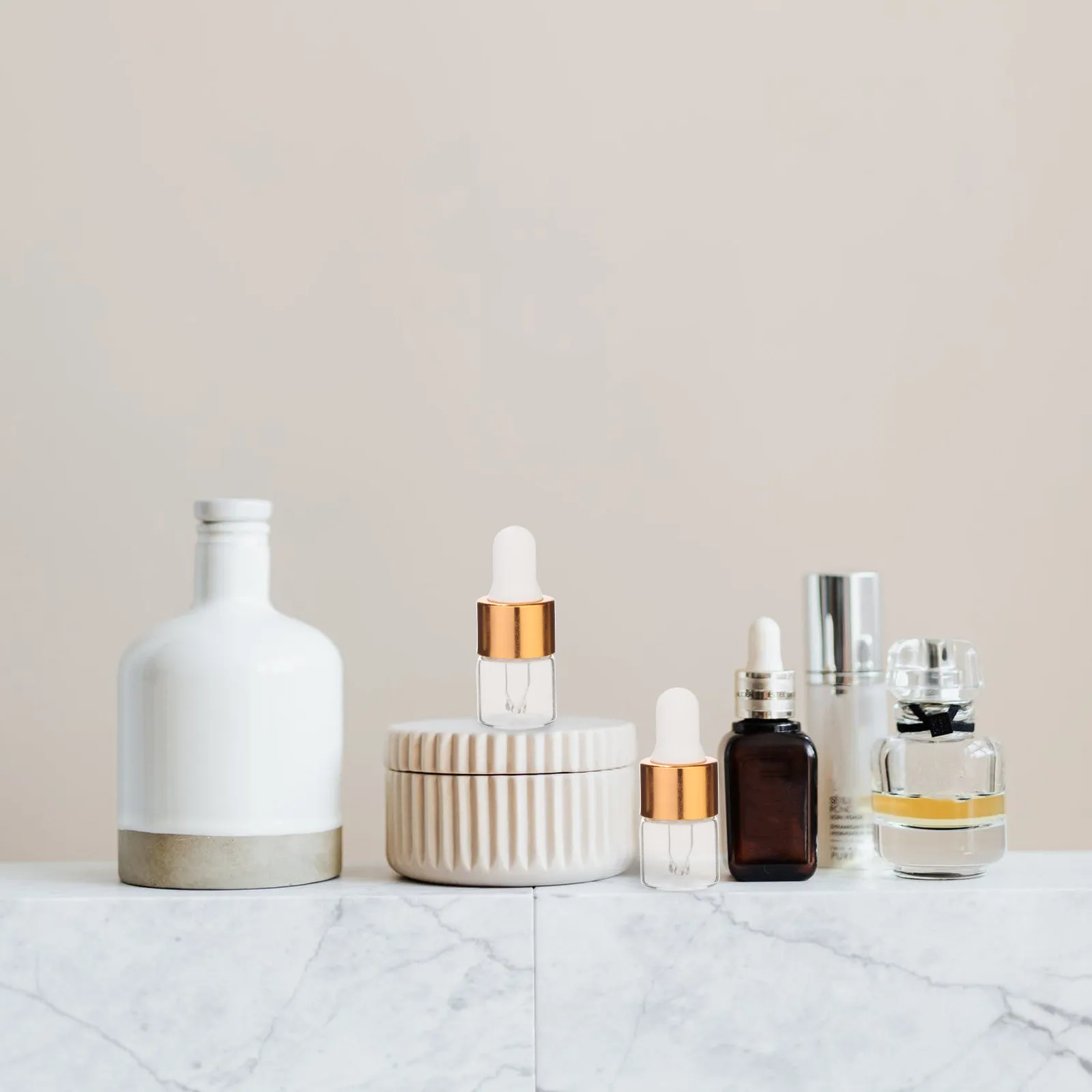 

Refillable Essential Oil Bottle Glass Dropper Small Travel Bottle Portable Perfume Container Precise Liquid Dispensing