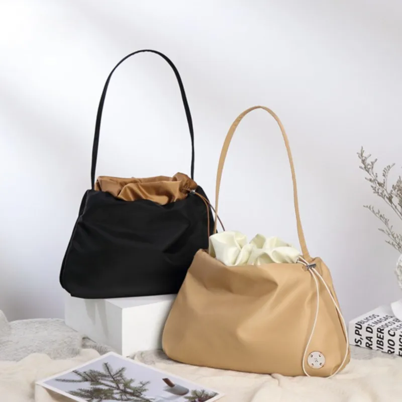 

Elegant Designer High-End Nylon Crossbody Bag Large-Capacity Single-Shoulder Commuter Tote for Women Underarm Stylish
