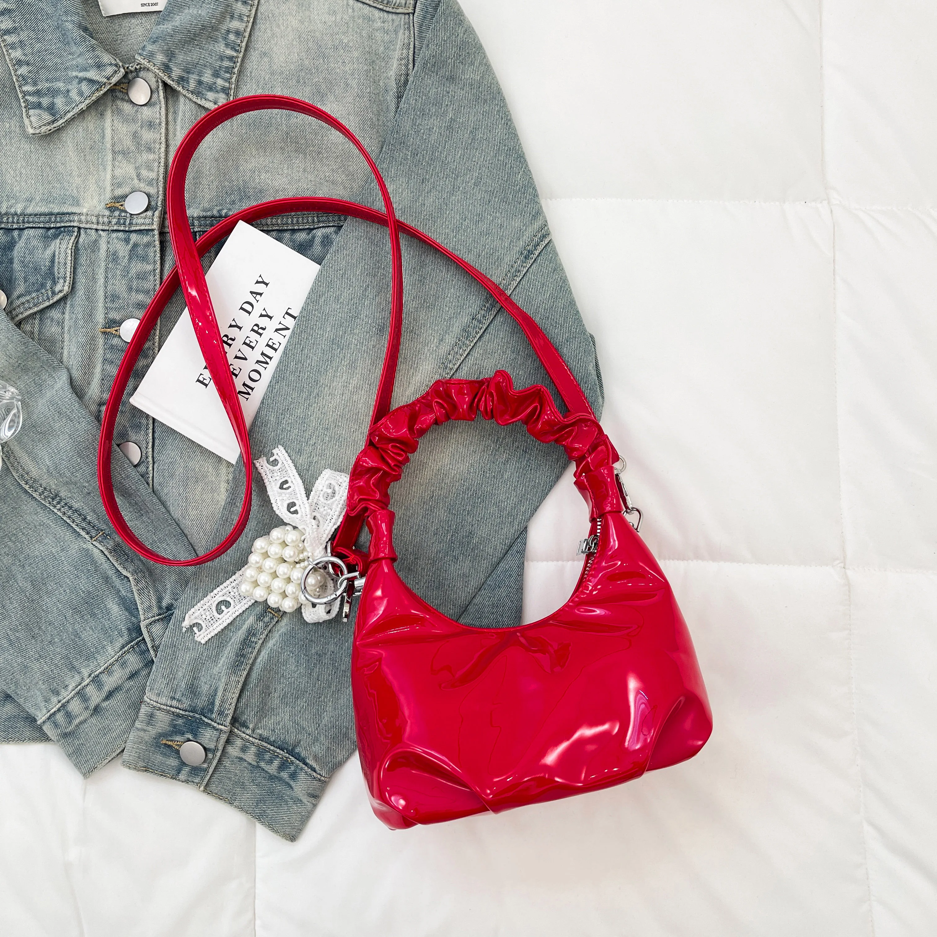 حقيبة سحابة مطوية باليد على الطراز الغربي مرصعة بالألماس حقيبة ساعي محمولة باليد 2025 حقيبة صغيرة جديدة للجوكر عالية الجودة #2