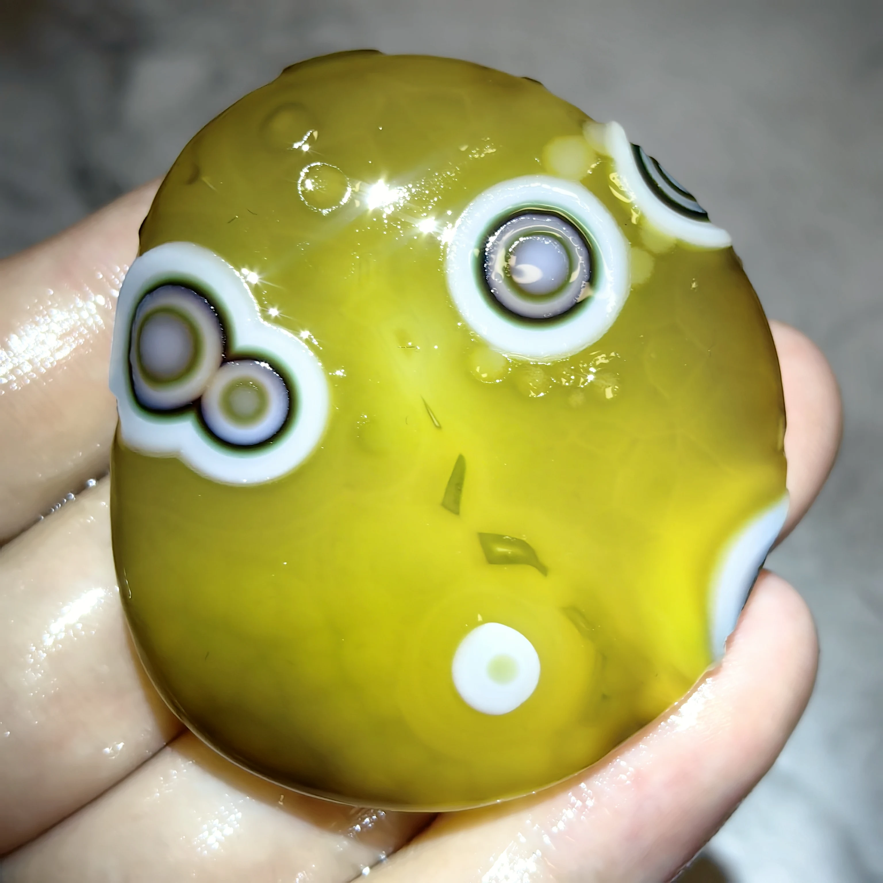 Pure Natural Haut-relief Divine Eyes Wishing Agate Rough Stone Healing Gemstone for Good Luck DIY Gem Jewelry Talisman Ornament