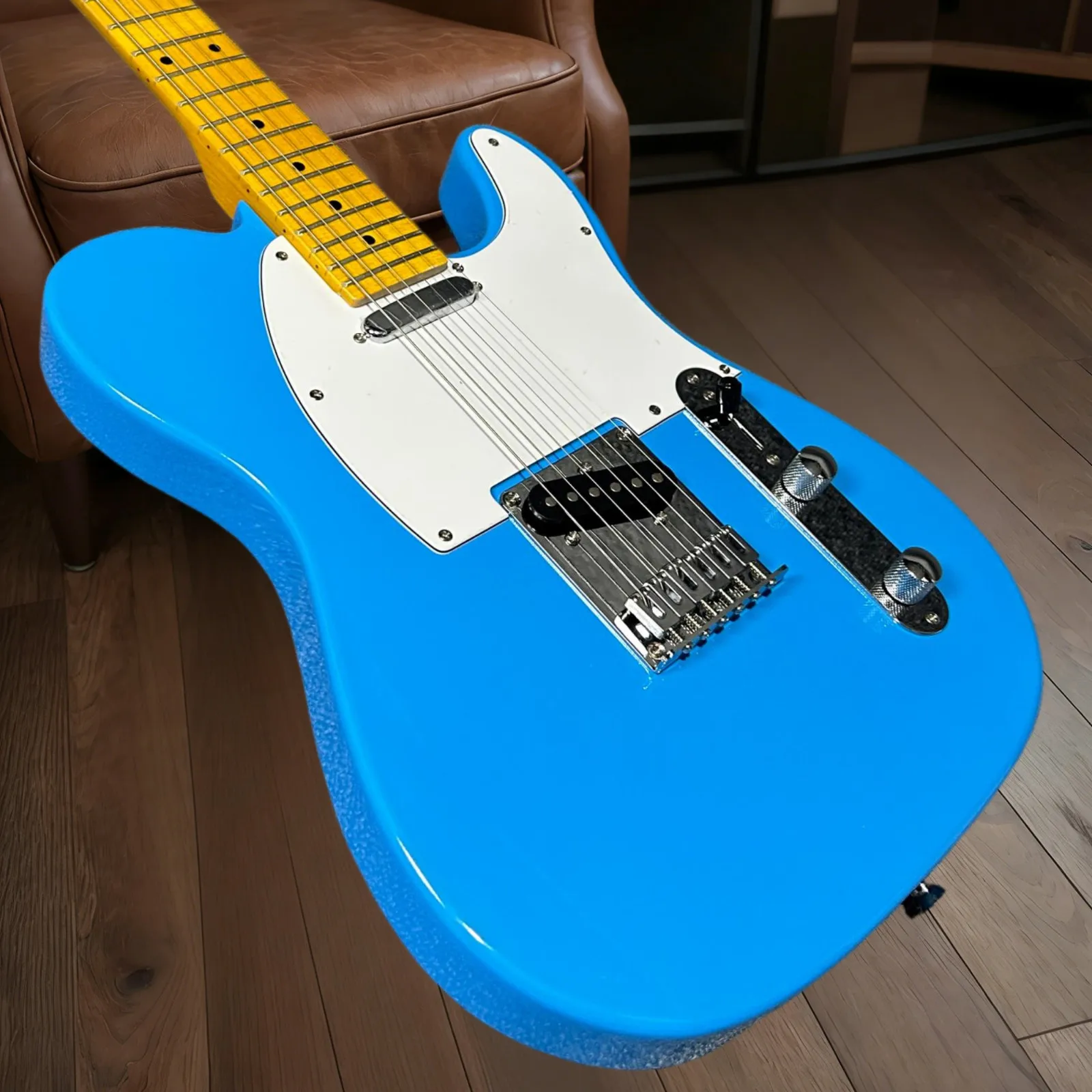 Professional Guitar Body Blue Color Maple Fretboard 6 Strings guitar