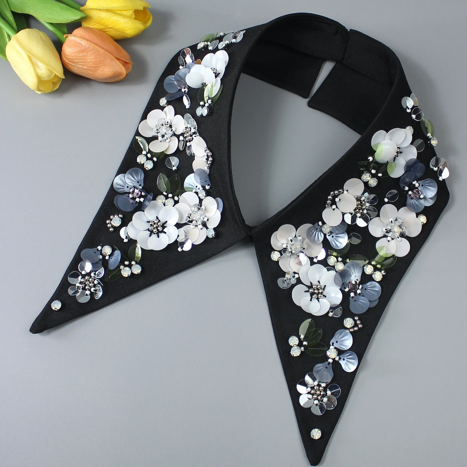 1 Stück hochwertiger und luxuriöser Kunstkragen, eine Deluxe-Version mit glänzendem Ausschnitt. Dieses vielseitige Accessoire für Frauen – Detail 4