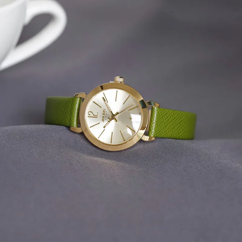 

Elegant women's wristwatchminimalist style, green leather strap, fashion watch, Korean retro style, women's watch student watch.