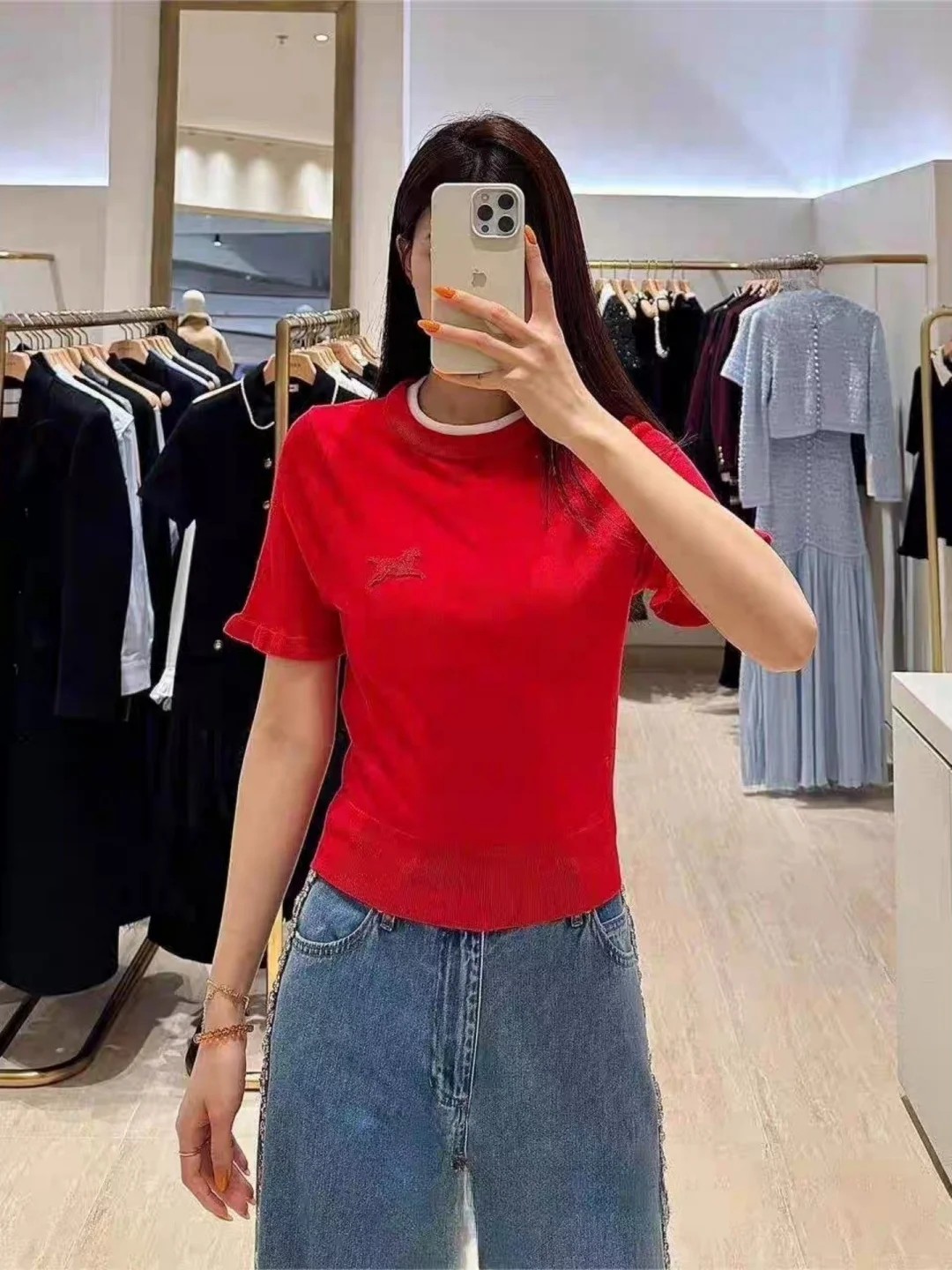 

Early Spring 2026 Women's Knitted Embroidered round Ne Top Color Blo Design Year Faion Casual Sle ort Sve