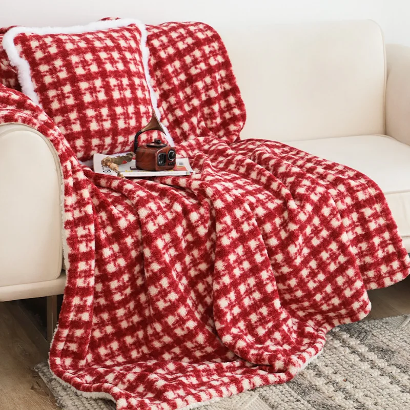 Withered Autumn and winter Christmas red plaid blanket with plush and thick cover blanket, living room sofa blanket, red blanket