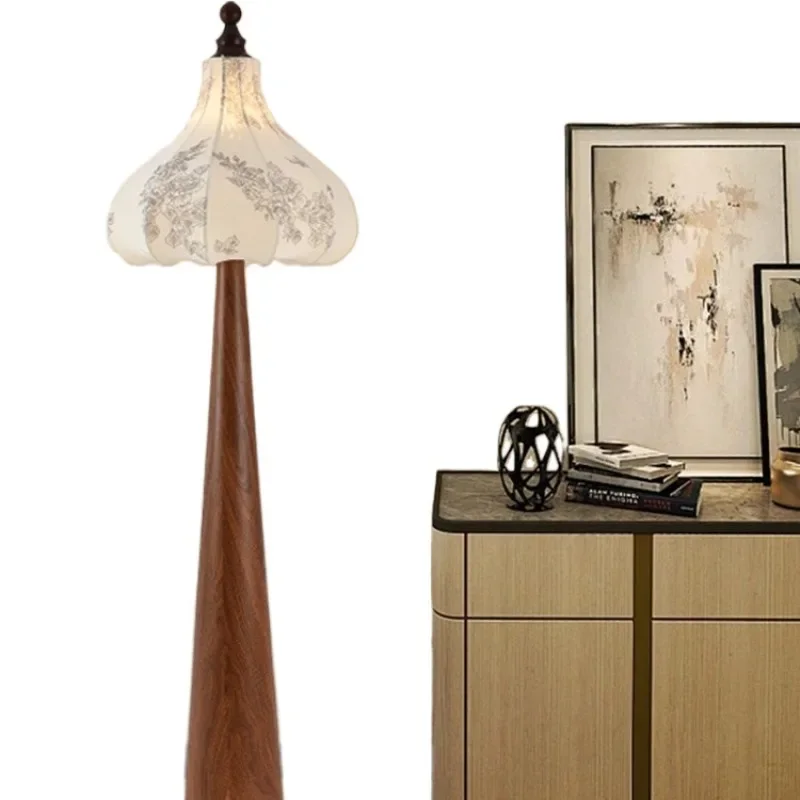 

Internet celebrity art elegant retro floor lamp light luxury simple living room bedroom bedside sofa vertical