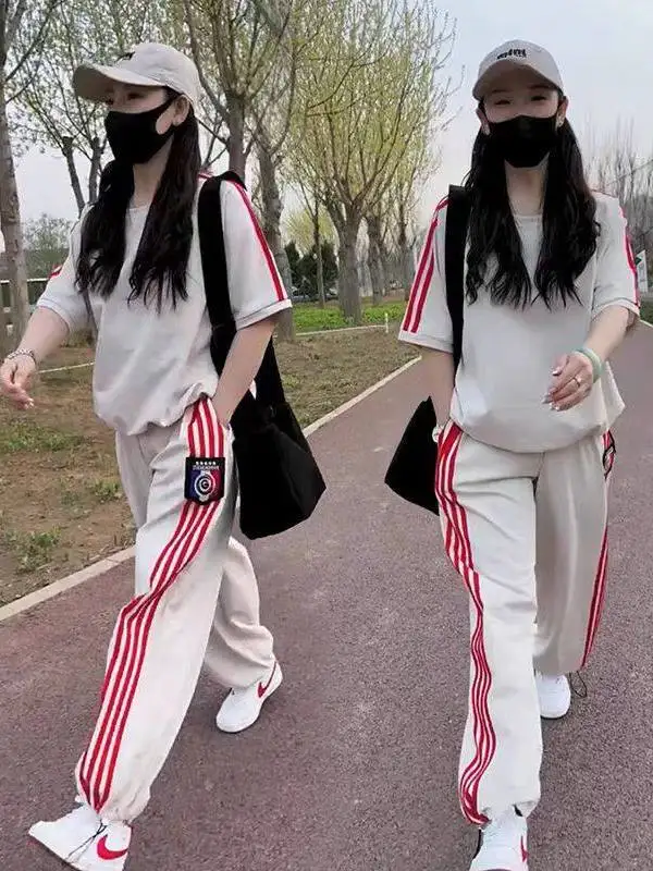 

Summer 2026 Women's Loose Fit Sportswear Set round Neck Short Sleeve Sweatpants Two Piece Casual Fashionable Ageless Style