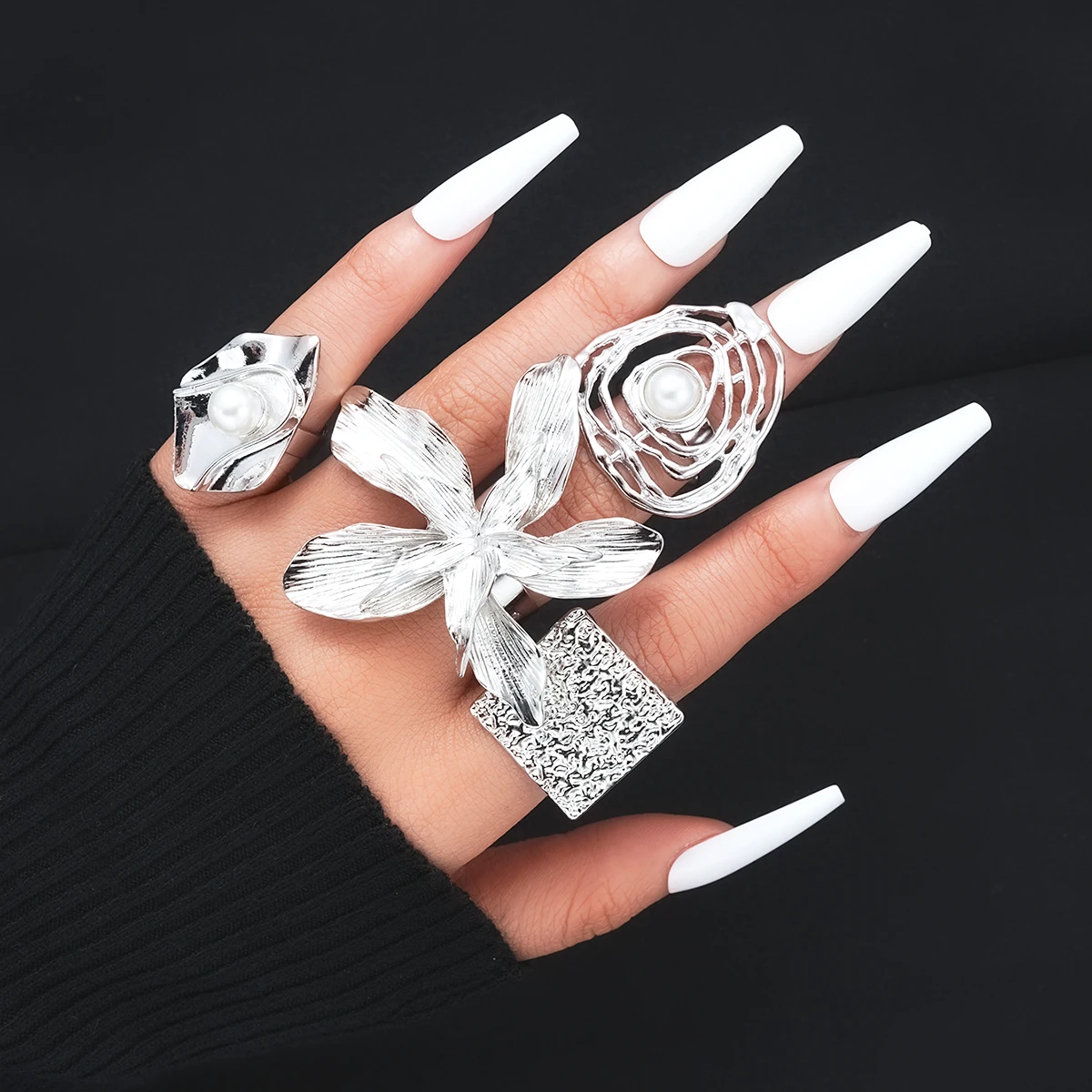 4Pcs/Set Unique Exaggerated Flower Rings for Women Vintage Geometric Silver Color Pearl Ring Set Trendy Personality Jewelry Gift