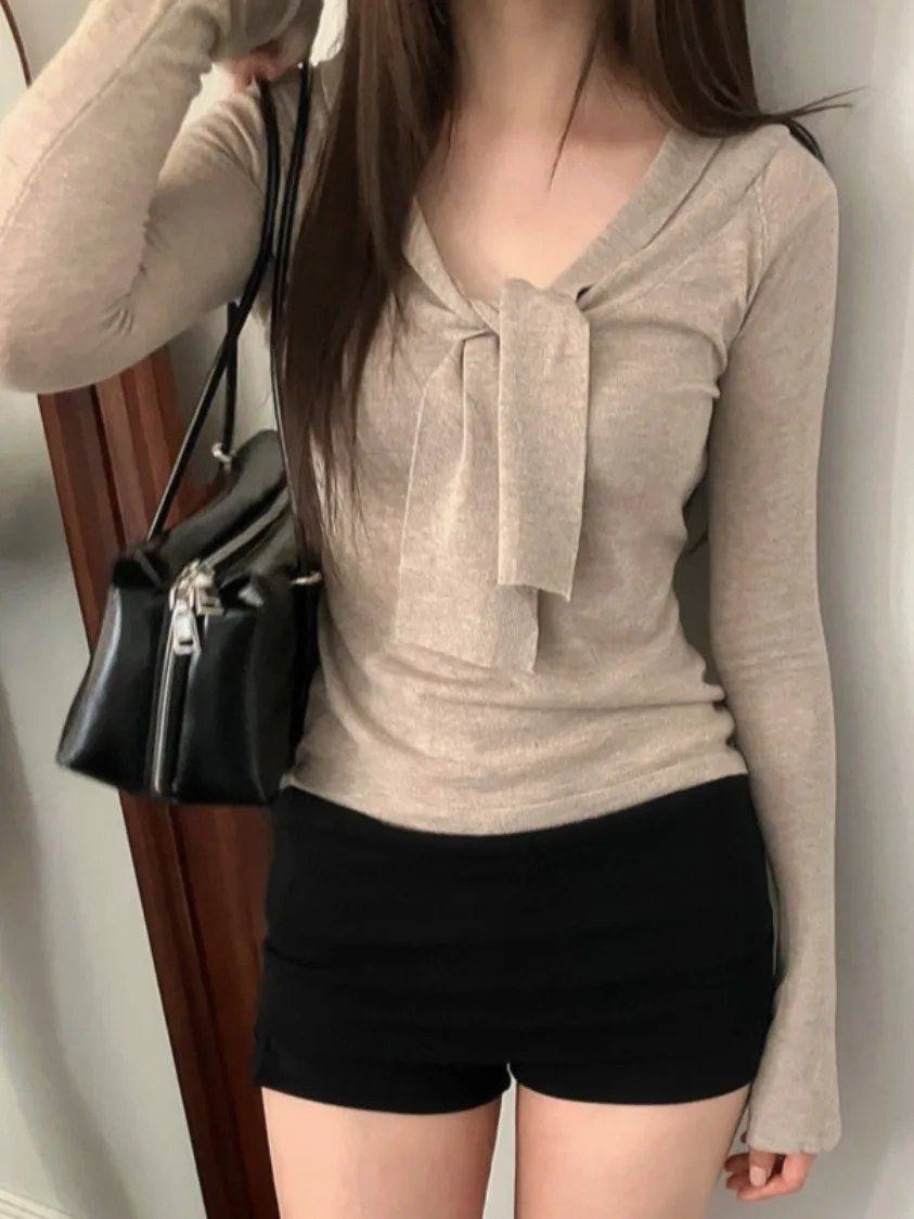 

Slim Fit V-Ne Long Sve Knitted Top Women's Base Layer irt Chic Autumn Sle Korean Version Soft Polyester Fiber