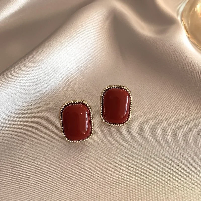 XINYI Wine Red Retro Style Earrings For Women No Pierced Female Temperament High Sense Pearl Earring Fashion Jewelry Enamel