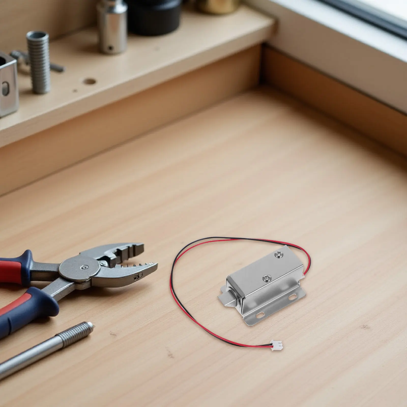 

Электрический магнитный замок с наклонным болтом, интеллектуальный соленоидный фиксатор для выдвижных ящиков торговых автоматов, электронный механизм запирания