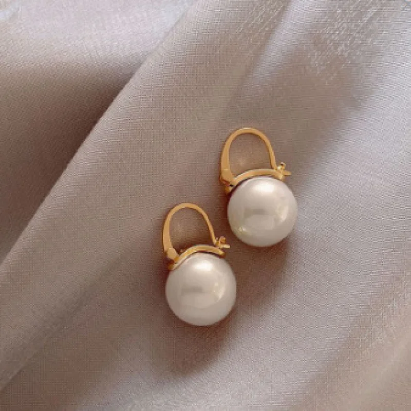 Large Pearl Stud Earrings for Women Crystal Round Elegant Temperament Vintage Pendant Accessories Luxury Jewelry Gifts