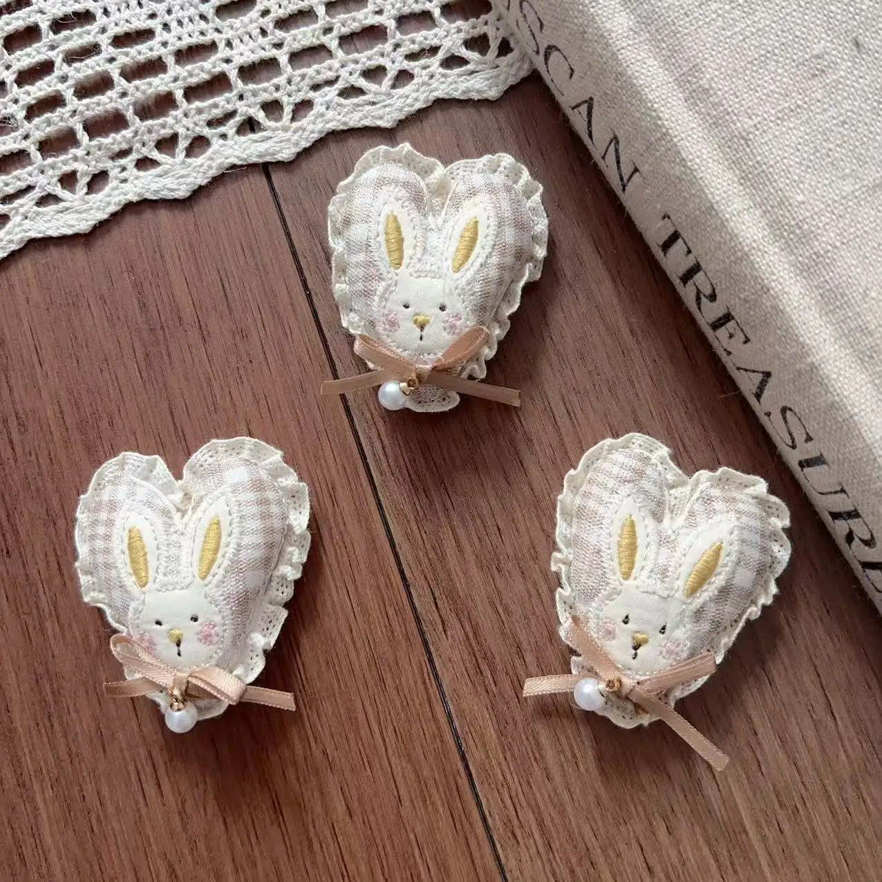 Premium Stuffed Fabric Plaid Heart Rabbit Hair Accessory Shoe Sock Bag Pendant Lightweight Soft Pink Cute Clothing Trim