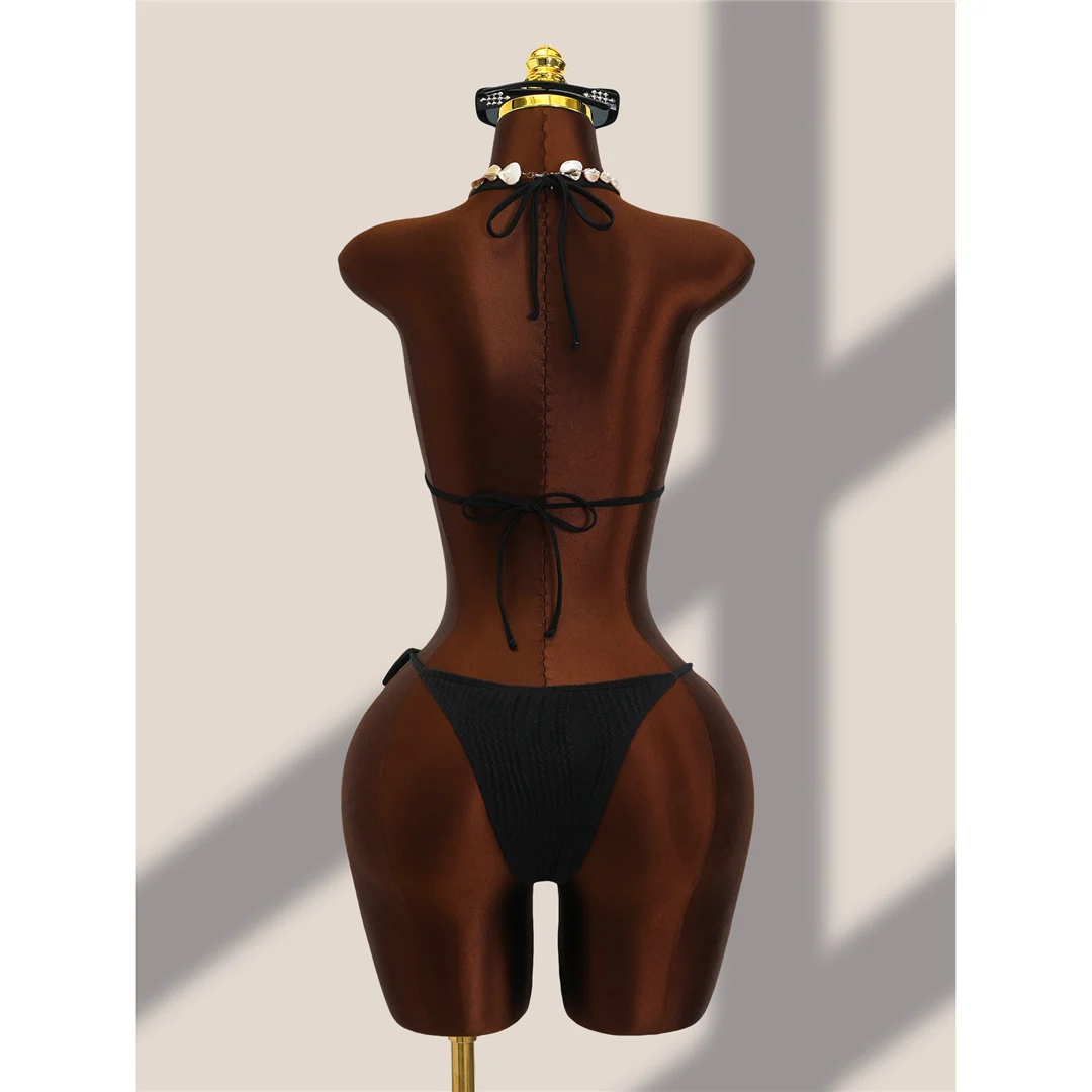 Einteiliger Badeanzug mit tiefem V-Ausschnitt und Neckholder, geraffter Schnitt, Damen-Badebekleidung, rückenfreies Design, hoher Beinausschnitt, gepolstert, Badeanzug, Modell V8343. – Detail 7