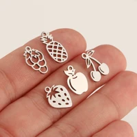 Breloques pomme/fraise/cerise/raisin, 5 pièces, pour la fabrication de bijoux, à la mode, Bracelet, boucle d'oreille, collier, accessoires faits à la main 5